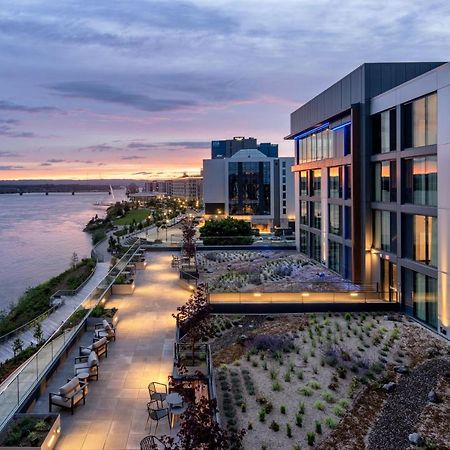 Ac Hotel By Marriott Vancouver Waterfront Exterior foto