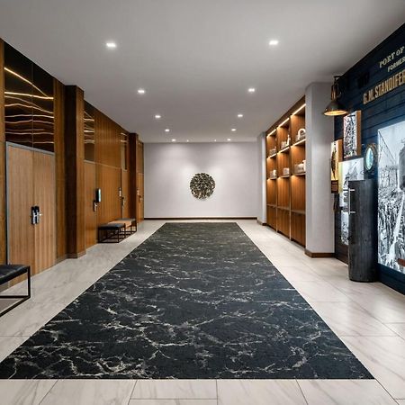 Ac Hotel By Marriott Vancouver Waterfront Exterior foto