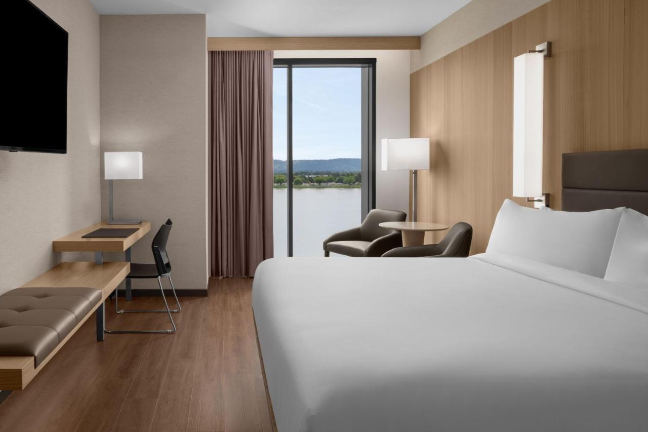 Ac Hotel By Marriott Vancouver Waterfront Exterior foto