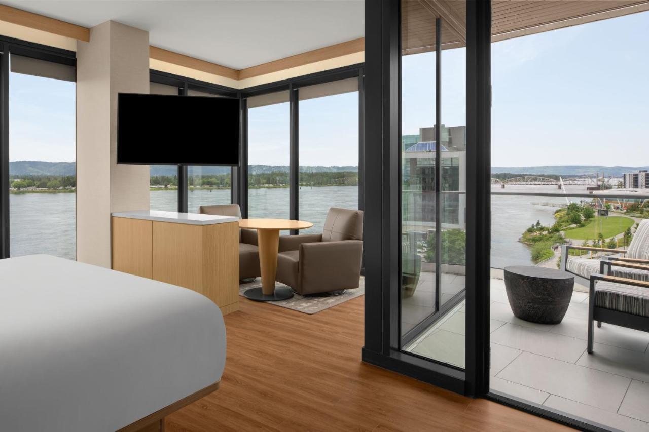 Ac Hotel By Marriott Vancouver Waterfront Exterior foto