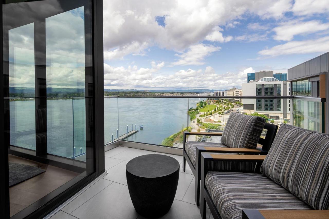 Ac Hotel By Marriott Vancouver Waterfront Exterior foto